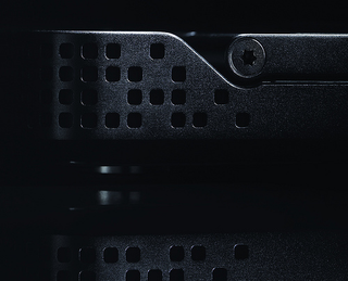 Illustration for article titled Dell Adamo Is New "Thinnest Notebook Available"